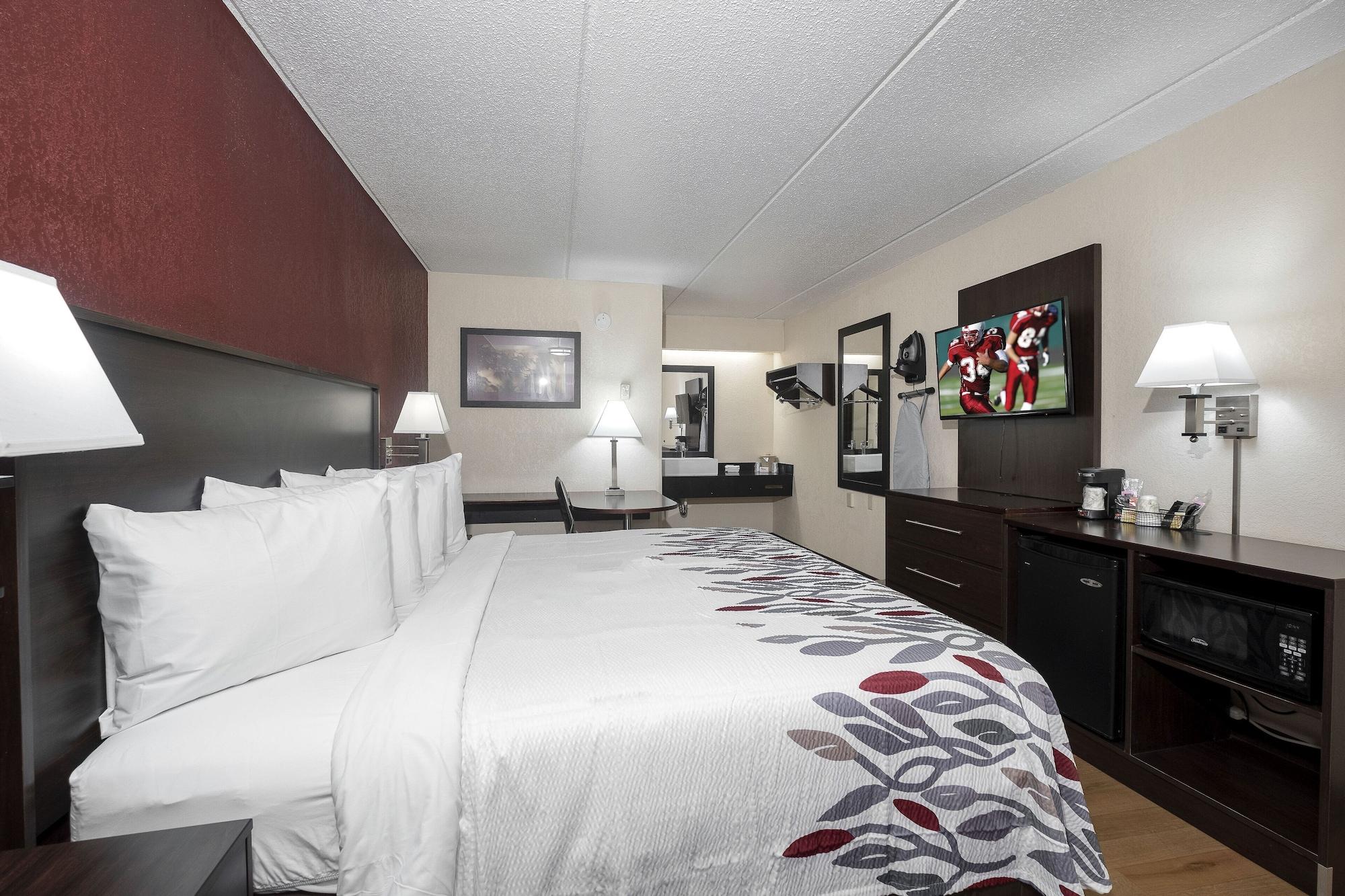 Red Roof Inn Champaign - University Экстерьер фото